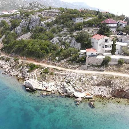 Adria Apartmani Karlobag Exterior photo
